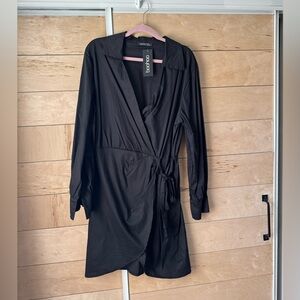 Boohoo‎ plus wrap, black dress